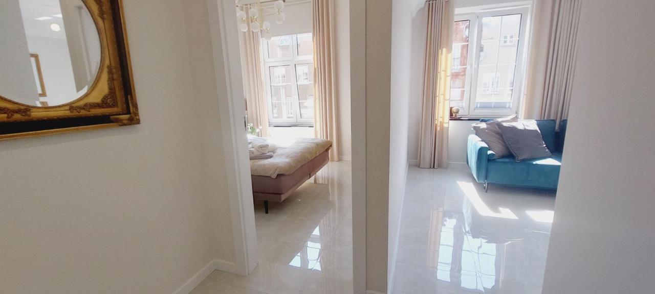 غدانسك Central Apartments Astoria 1 المظهر الخارجي الصورة